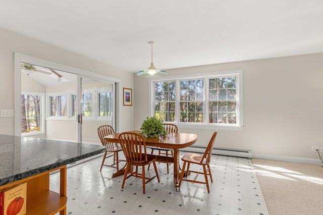 7 Lindon Drive, Brentwood, NH 03833