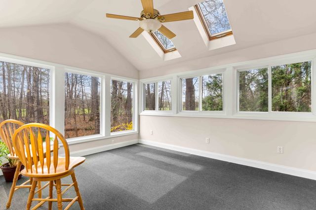 7 Lindon Drive, Brentwood, NH 03833