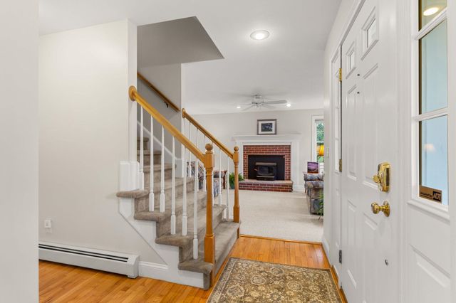 7 Lindon Drive, Brentwood, NH 03833