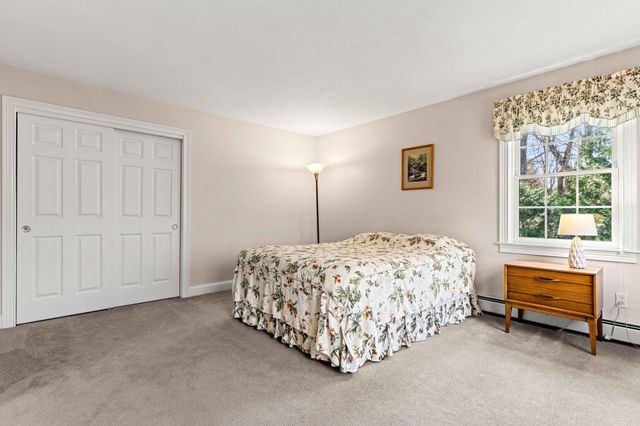 7 Lindon Drive, Brentwood, NH 03833
