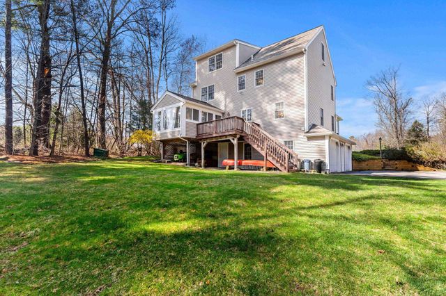 7 Lindon Drive, Brentwood, NH 03833