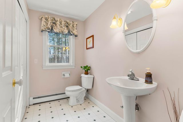 7 Lindon Drive, Brentwood, NH 03833