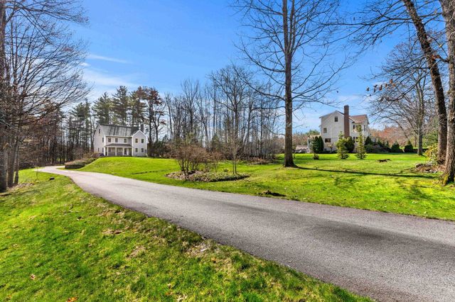 7 Lindon Drive, Brentwood, NH 03833