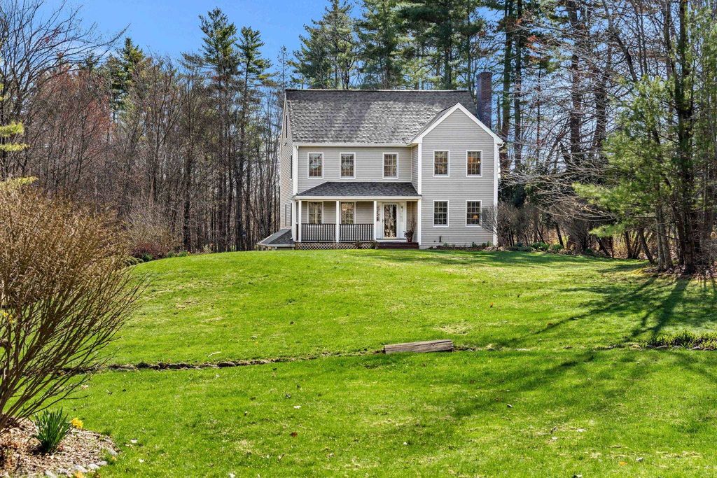 7 Lindon Drive, Brentwood, NH 03833