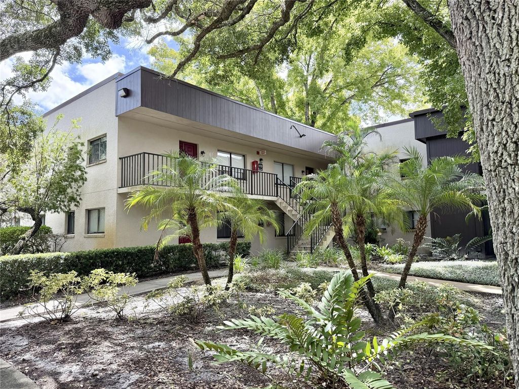 11723 RAINTREE VILLAGE BOULEVARD D, Temple Terrace, FL 33617
