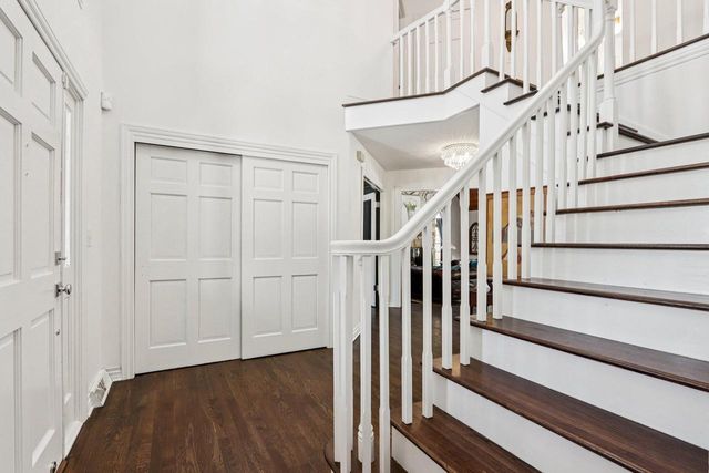 14820 Clare-Bridge LANE, Brookfield, WI 53005