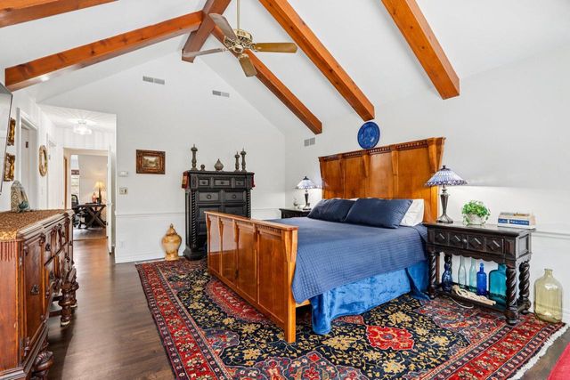 14820 Clare-Bridge LANE, Brookfield, WI 53005