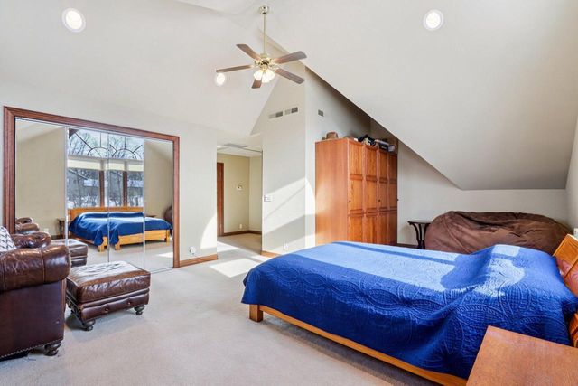 14820 Clare-Bridge LANE, Brookfield, WI 53005