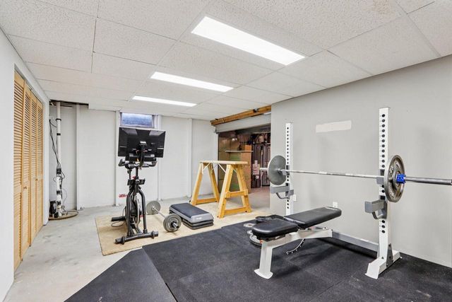 14820 Clare-Bridge LANE, Brookfield, WI 53005