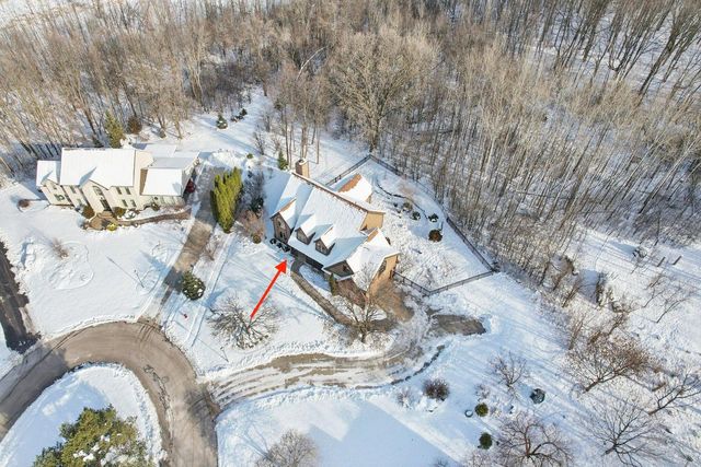 14820 Clare-Bridge LANE, Brookfield, WI 53005