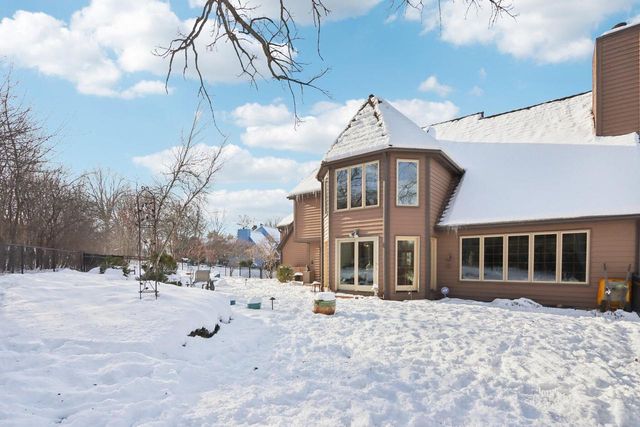 14820 Clare-Bridge LANE, Brookfield, WI 53005