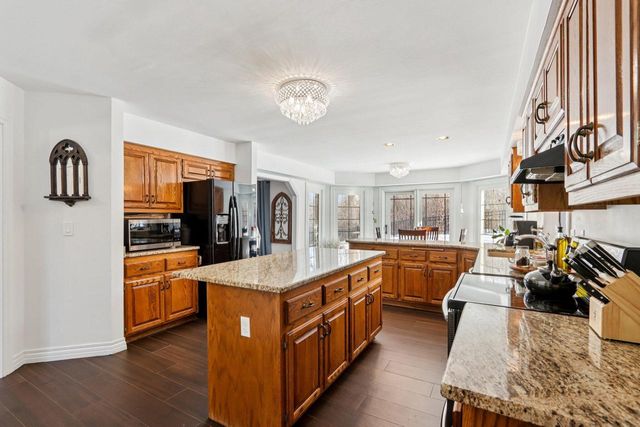 14820 Clare-Bridge LANE, Brookfield, WI 53005