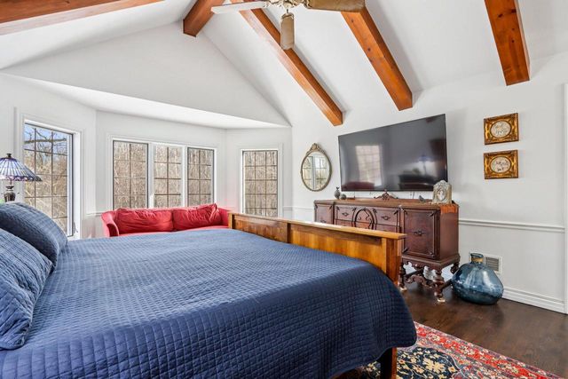 14820 Clare-Bridge LANE, Brookfield, WI 53005