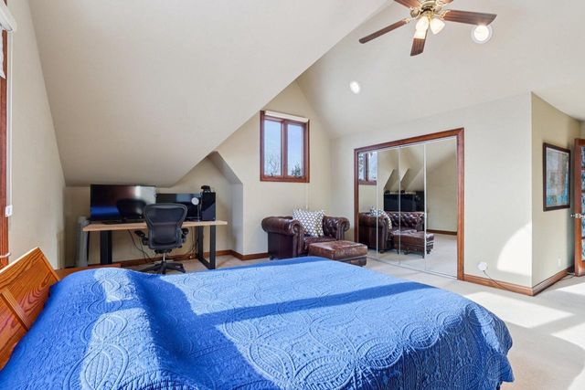 14820 Clare-Bridge LANE, Brookfield, WI 53005