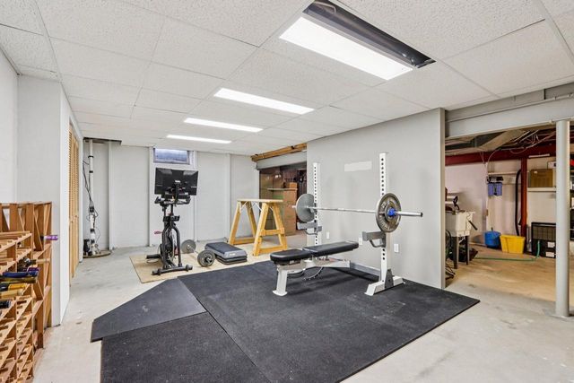 14820 Clare-Bridge LANE, Brookfield, WI 53005