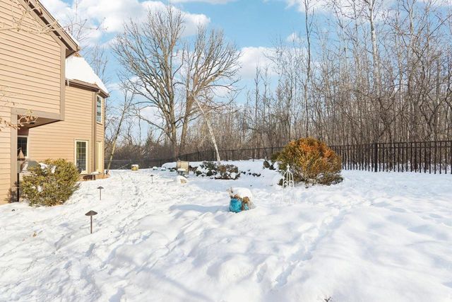 14820 Clare-Bridge LANE, Brookfield, WI 53005