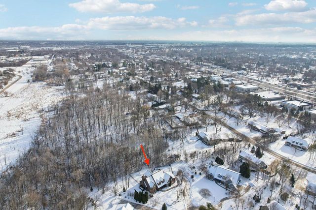 14820 Clare-Bridge LANE, Brookfield, WI 53005