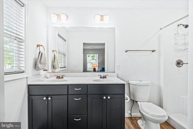 121 1ST ST, Colonial Beach, VA 22443