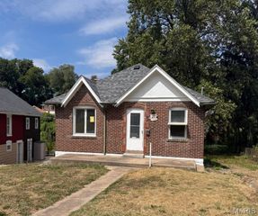 3213 Werder Drive, Normandy, MO 63121