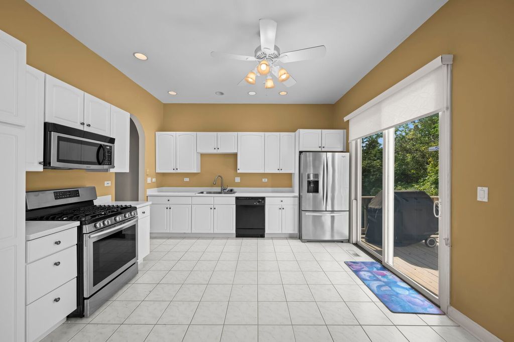 1296 S Falcon Drive, Palatine, IL 60067 — photo 5