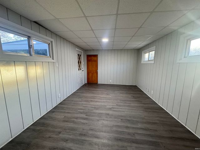 209 E EDGAR Avenue, Mishawaka, IN 46545