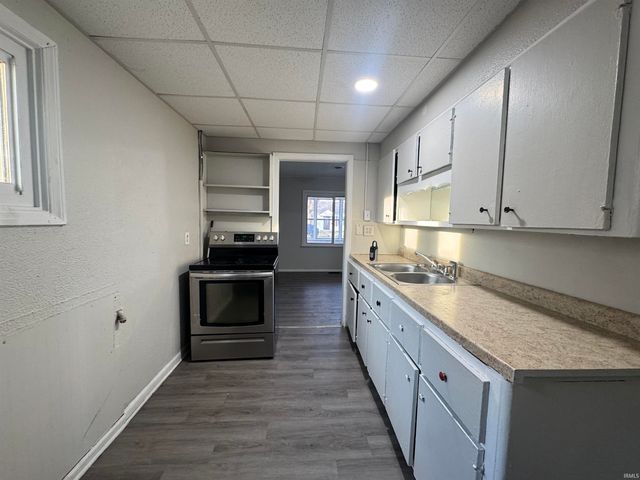 209 E EDGAR Avenue, Mishawaka, IN 46545