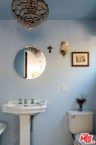 21316 Encina Road, Topanga, CA 90290