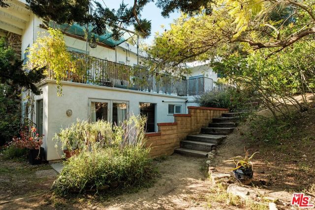 21316 Encina Road, Topanga, CA 90290