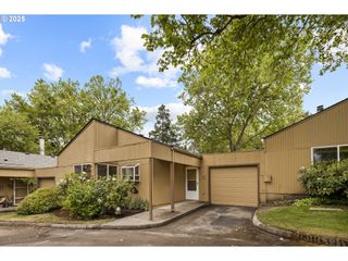 1754 Nw LAKEWAY Ln, Beaverton, OR 97006