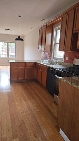 6834 S Dorchester Avenue 2, Chicago, IL 60637