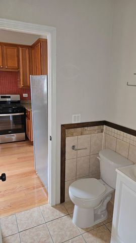 6834 S Dorchester Avenue 2, Chicago, IL 60637