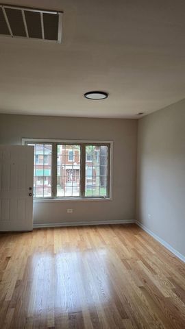 6834 S Dorchester Avenue 2, Chicago, IL 60637