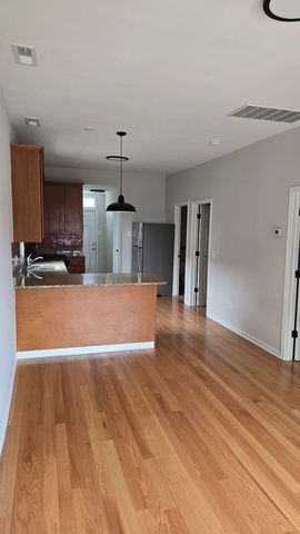 6834 S Dorchester Avenue 2, Chicago, IL 60637