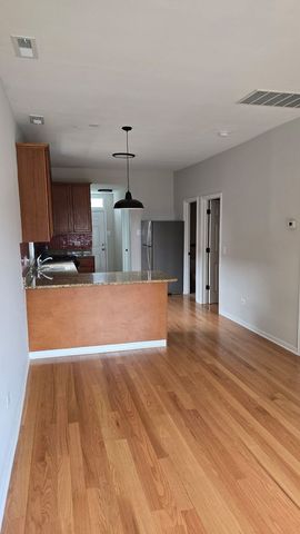 6834 S Dorchester Avenue 2, Chicago, IL 60637