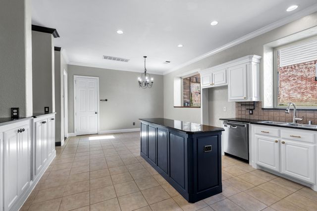 2405 Highgate Drive, Mckinney, TX 75070