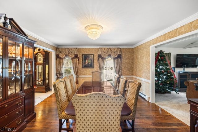 10 Moonshadow Ct, Kinnelon Boro, NJ 07405