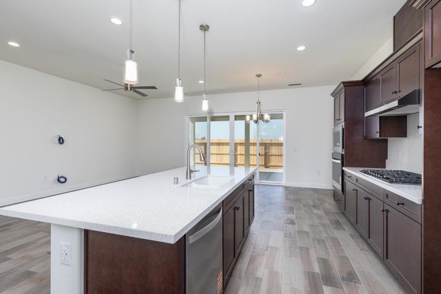 3091 19th Avenue, Kingsburg, CA 93631