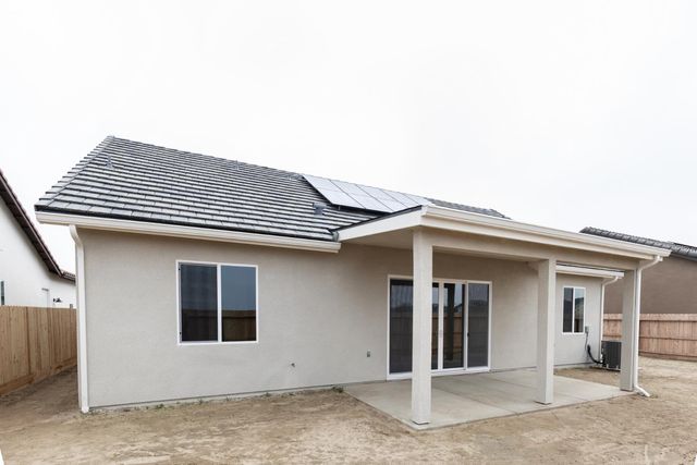 3091 19th Avenue, Kingsburg, CA 93631