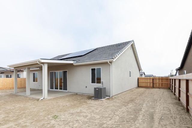 3091 19th Avenue, Kingsburg, CA 93631