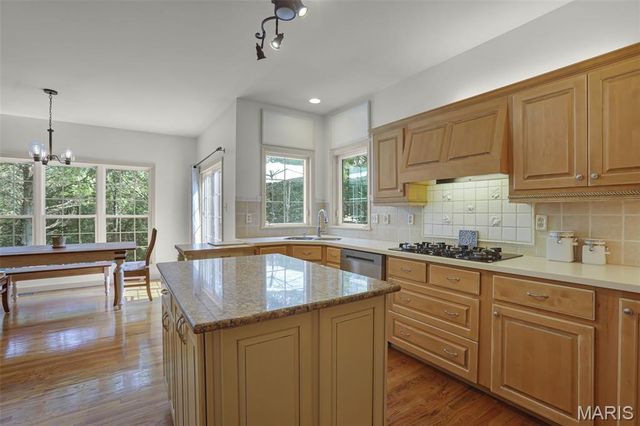 4305 Green Briar Court, Washington, MO 63090
