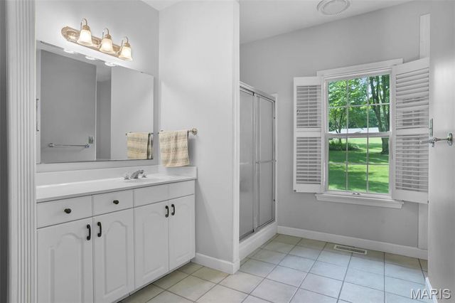 4305 Green Briar Court, Washington, MO 63090