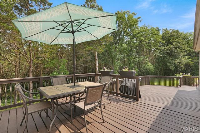 4305 Green Briar Court, Washington, MO 63090