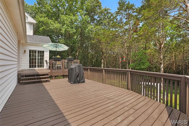 4305 Green Briar Court, Washington, MO 63090