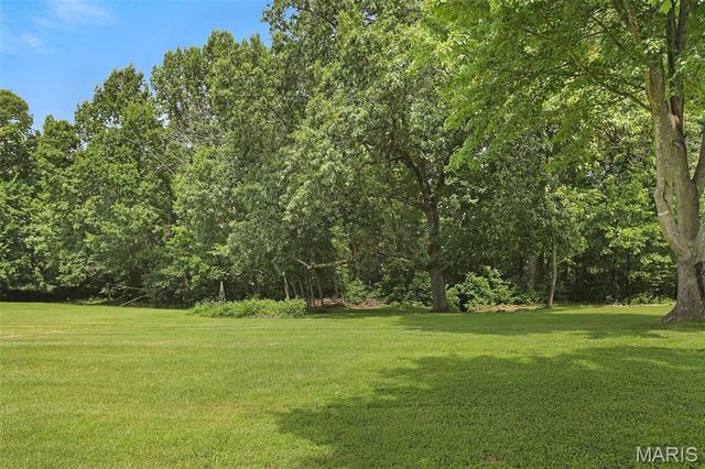 4305 Green Briar Court, Washington, MO 63090