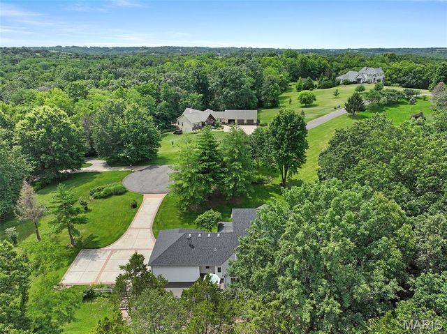 4305 Green Briar Court, Washington, MO 63090