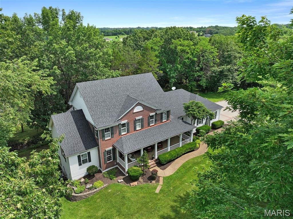 4305 Green Briar Court, Washington, MO 63090