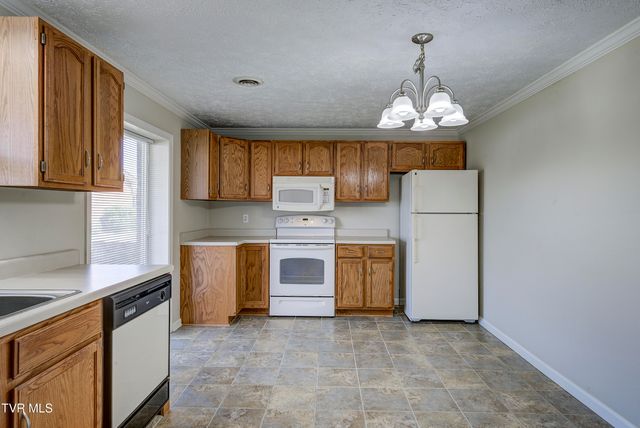 222 Old Stage Drive, Bristol, TN 37620