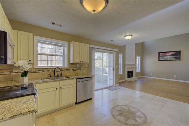 2820 Northcliff Drive, Suwanee, GA 30024