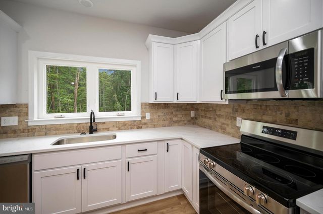 9375 HOMESTEAD PL, King George, VA 22485