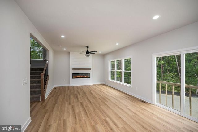 9375 HOMESTEAD PL, King George, VA 22485